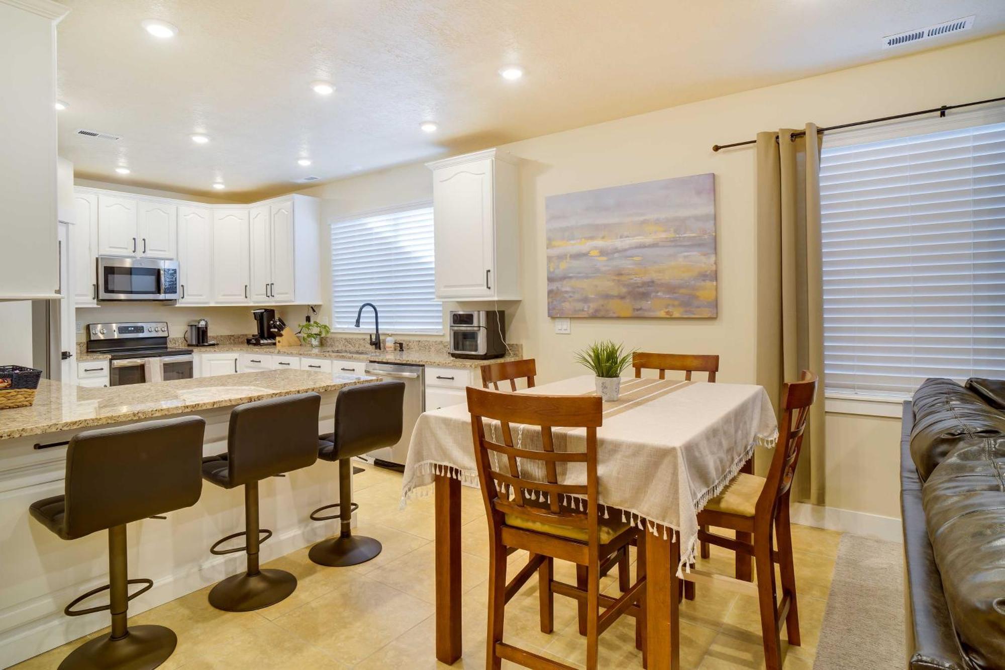 Contemporary Home With Grill Near Utah Lake! Saratoga Springs Exterior foto